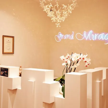 Grand Mirage