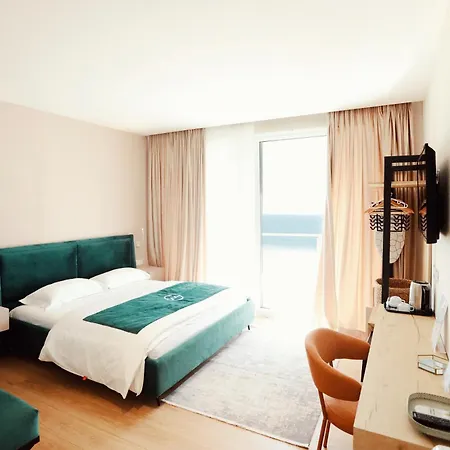 Отель Grand Mirage 4*