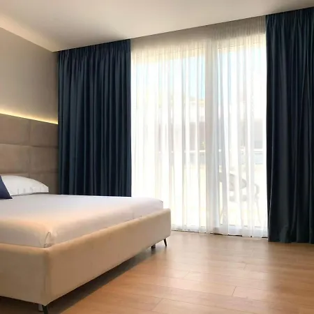 Grand Mirage 4* فلورا