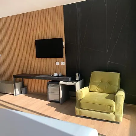 فندق Grand Mirage 4*