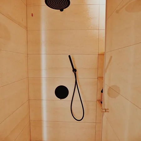 Grand Mirage فندق 4*